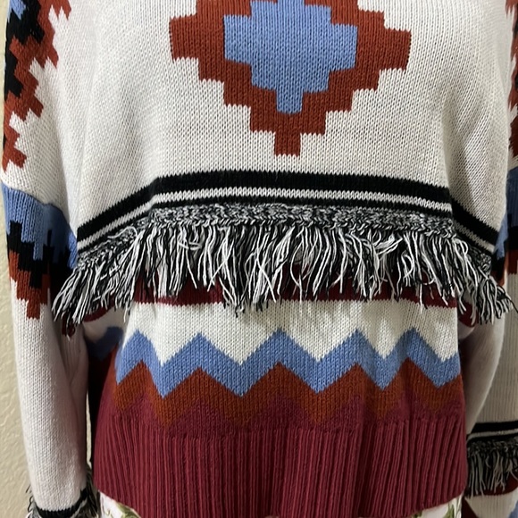 Chelsea and violet Tribal print sweater - Picture 3 of 10